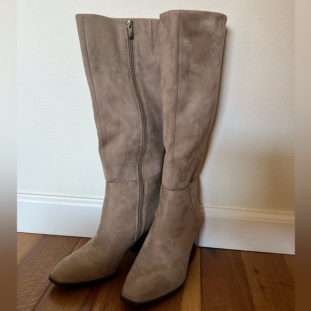 Nordstrom Rack Boots - Picture 2 of 6